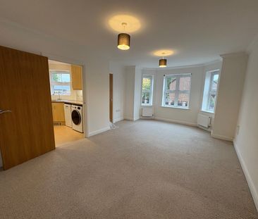 1 bedroom apartment to rent - Photo 2