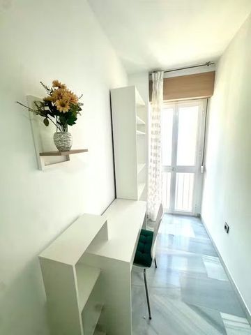 Calle Zamarrilla, Málaga, Andalusia 29007 - Foto 5