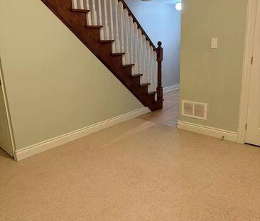 For Lease - 142 Hall Street, Richmond Hill, Ontario - Photo 5