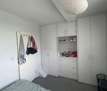 3 bedroom flat to rent - Photo 5
