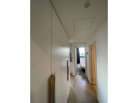 Furnished 2 Bedroom Apartments with City View in Central Location! - Photo 2