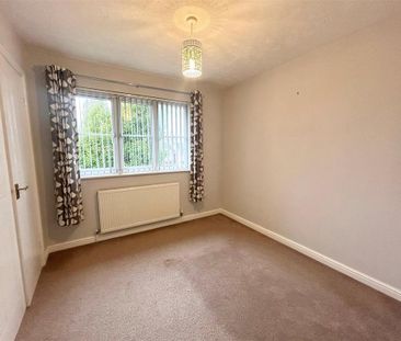 2 bedroom end of terrace house to rent - Photo 3