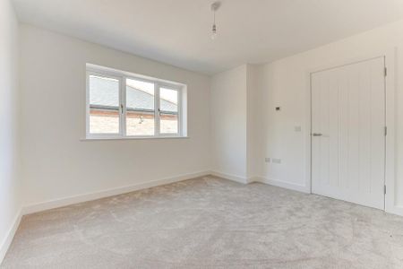 4 bedroom bungalow to rent - Photo 3