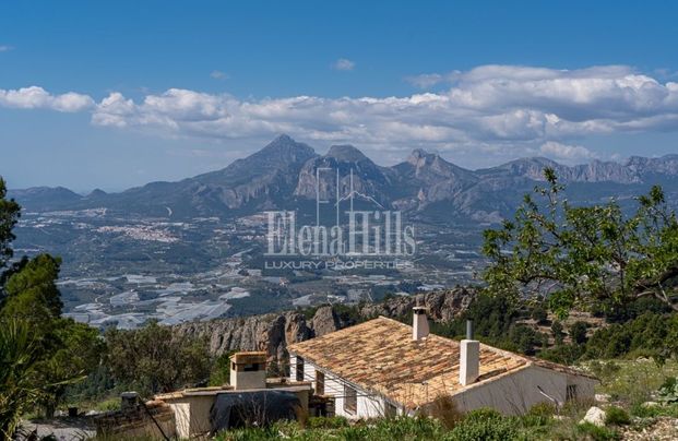 Beautiful renovated villa with sea views in Altea Hills (Alicante, Costa Blanca) - Photo 1