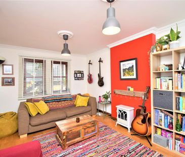 3 bedroom flat to rent - Photo 1