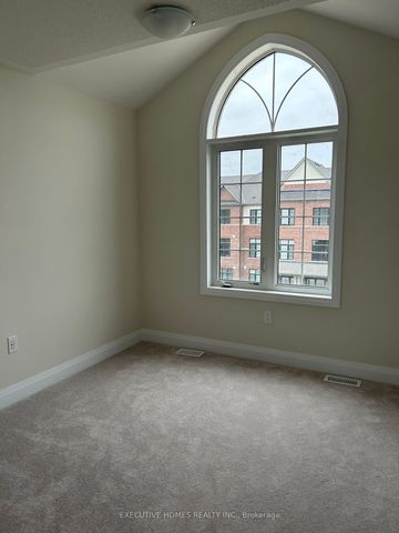 Townhouse For Lease | W8027584 - Photo 4