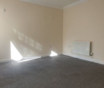 Causton Gardens, Eastleigh - Photo 3
