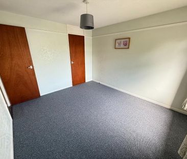 33 Coolsythe Walk, Randalstown, BT41 3EB - Photo 5