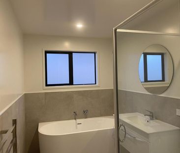 Stylish new build - Photo 6