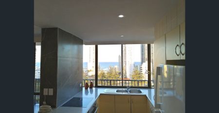 One Bedroom Riverside Apartment at Surfers Paradise - Photo 5