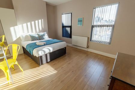 4 bedroom terraced house to rent - Photo 5