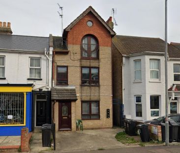 2 bedroom ground floor maisonette to rent - Photo 5