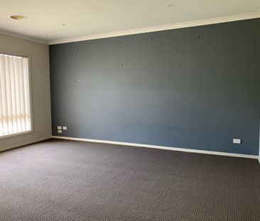 Family Home in the Chase Estate - Photo 5