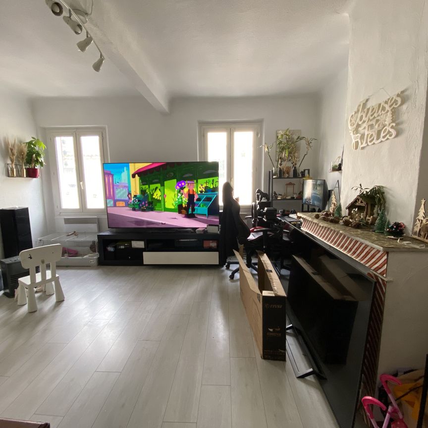 Location Appartement 3 pièces 82m² PIERREFEU DU VAR 83390 - Photo 1