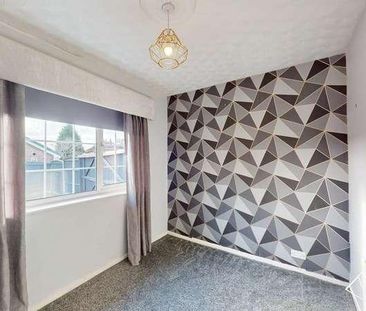 Buckley Lane, Farnworth, BL4 - Photo 3