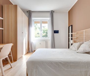 Via Rembrandt, Milan, Lombardy 20147 - Photo 1