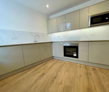 Market Place, Central Reading, RG1 - Photo 3