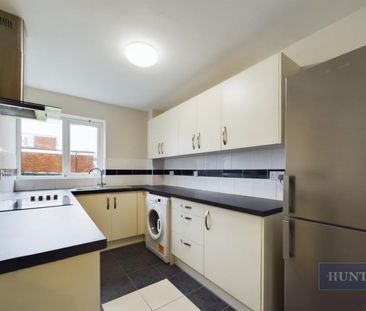 1 bedroom Flat To Let - Photo 3