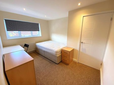 3 bedroom terraced house to rent - Photo 5