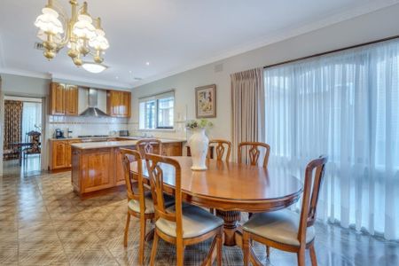 24 Collinson Street, Keilor Park VIC 3042 - House For Rent | Domain - Photo 5