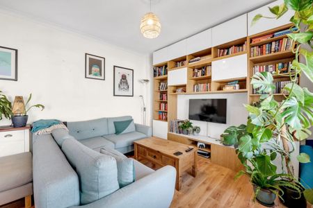 2 bedroom Flat To Let - Photo 3