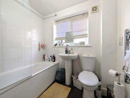 2 bedroom flat to rent - Photo 5