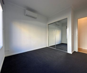 3/33 Curie Avenue, Oak Park VIC 3046 - Photo 4