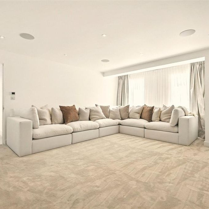 5 bedroom detached house to rent - Photo 1