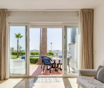 3 bedroom luxury Townhouse for rent in Casares, Spain - Photo 3