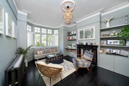 4 Bed Semi-Detached House, Arragon Gardens, SW16 - Photo 2