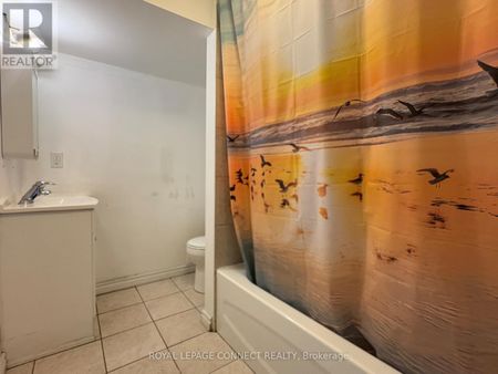 #Lower - 58 Navaho Drive – Toronto C15, Ontario - Photo 2