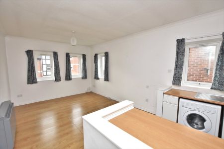 Elizabethan Court, St Leonards, Exeter, Devon, EX2 - Photo 5