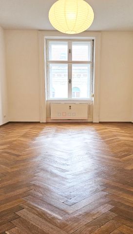 Innenstadt: großzügige, gepflegte Altbauwohnung, 4 Zimmer+ Küche - Photo 5