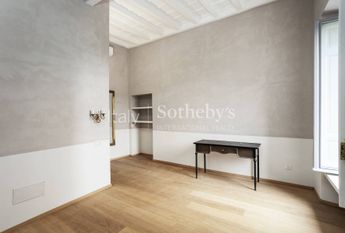 Charming Residence in a 17th-Century Palazzo