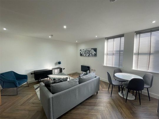 2 bedroom flat to rent - Photo 1