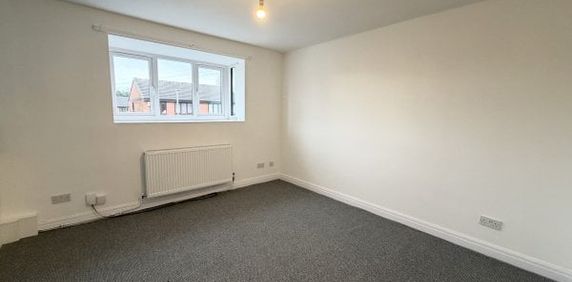 Chapel Court, St Helens, WA10 3DP - Photo 2