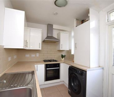 3 bedroom terraced house to rent - Photo 6