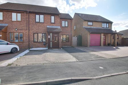 3 bedroom semi-detached house to rent - Photo 5