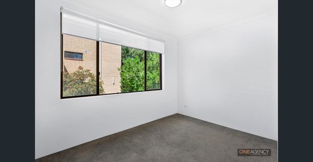 COSY 2 BEDROOM UNIT! - Photo 1