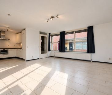 Huis te huur: J.J. Slauerhoffstraat 80 1321 RH Almere - Photo 2