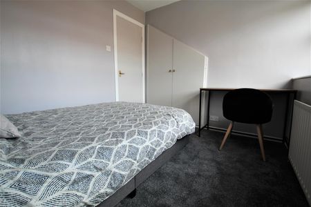 Beechwood Mount, Burley, LS4 2NQ, Leeds - Photo 5