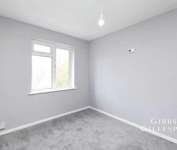 Black Horse Parade, High Road, Eastcote, Pinner, HA5 - Photo 4
