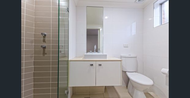 Boutique Complex - Spacious 3 Bedroom - Photo 1