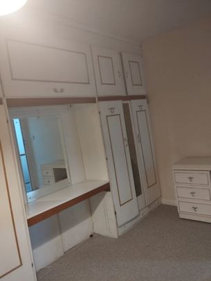 Room in a Shared House, Stockport Road, SW16 - Photo 1