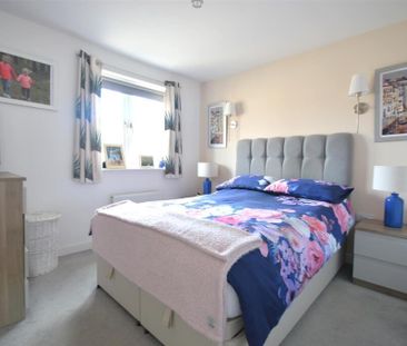 3 bedroom semi-detached house to rent - Photo 6