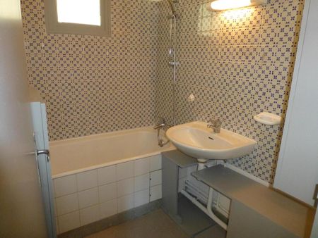 Location Appartement 4 pièces 73m² AUBENAS 07200 - Photo 5