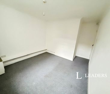 1 bedroom apartment to rent Lower Rock Gardens, Brighton, BN2 - Photo 3