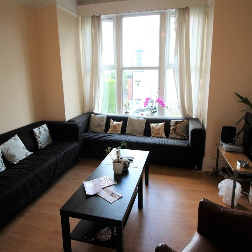 Lucas Street (room 6), Headingley, Leeds - Photo 1