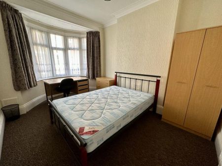 5 bedroom terraced house to rent - Photo 5