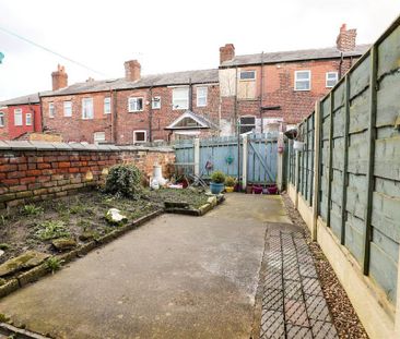 2 bedroom terraced house to rent - Photo 3